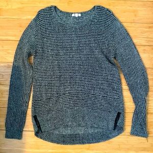 Stylish Black and White Striped Sweater! Size Large.